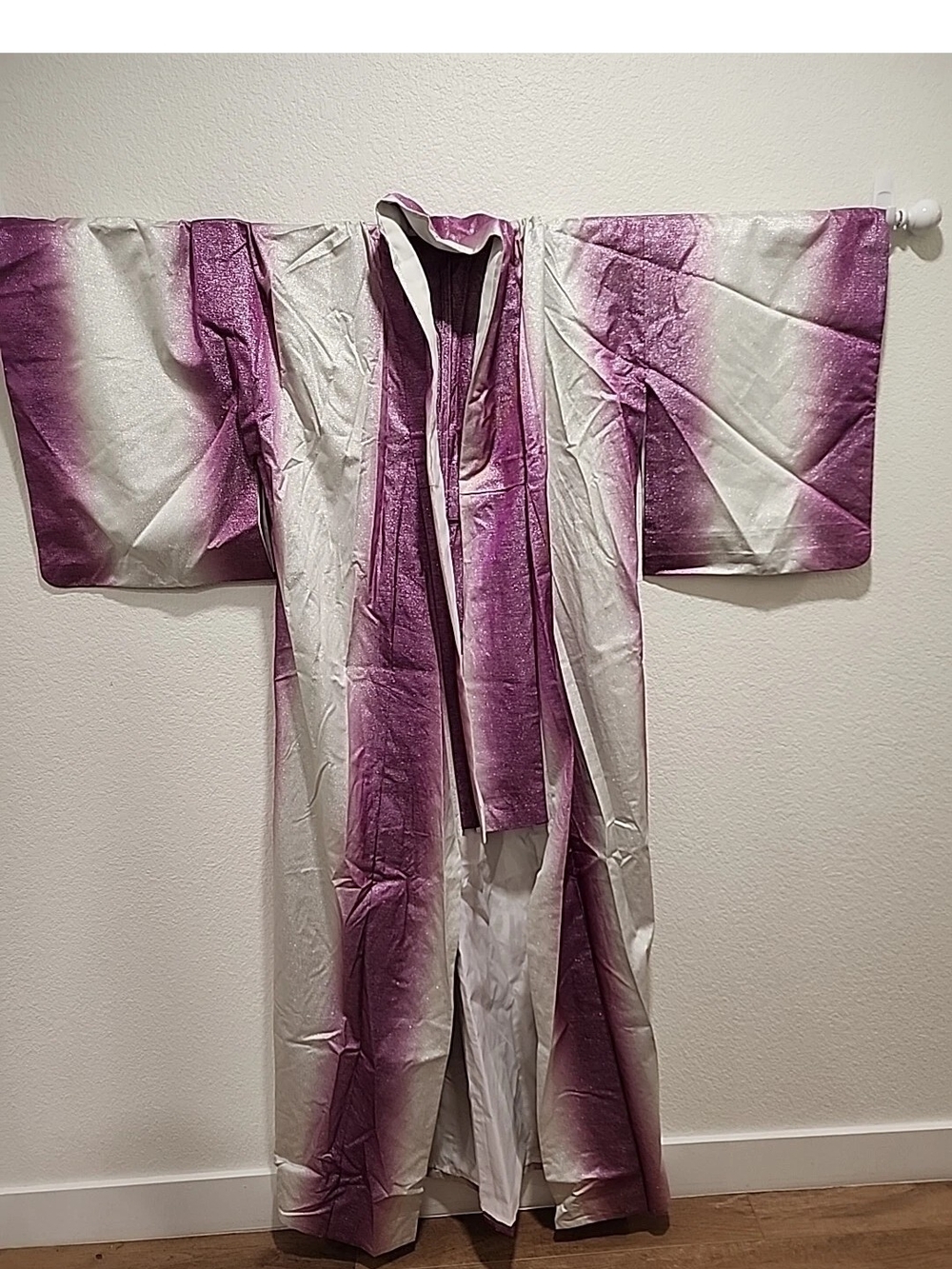 Vintage Japanese kimono Pink Purple White Beautiful Silk Kimono robe